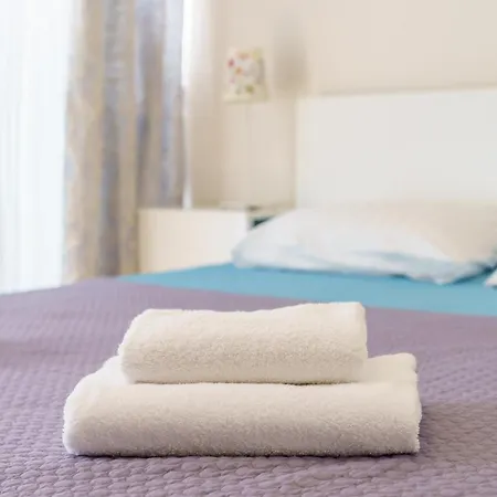 W Rent Like - Tulipan Viii Apartment *